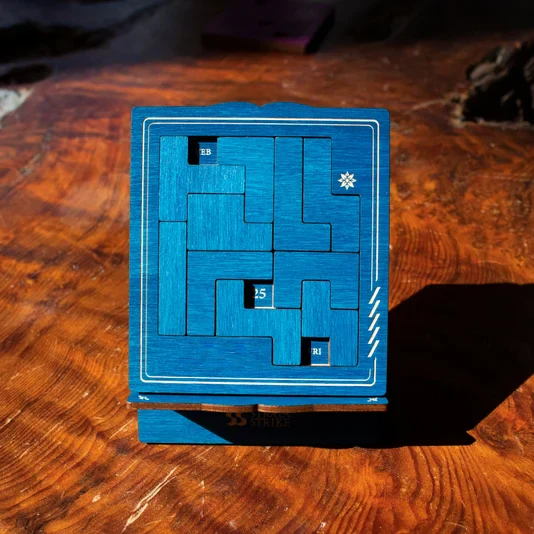 Strata Strike - Wooden Daily Calendar Puzzle - Image 2